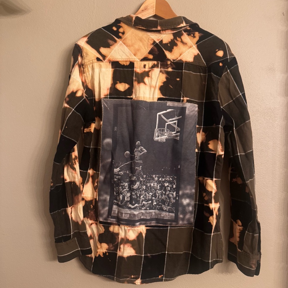 LEVIS Custom‎ Tie Dye Jordan Shirt